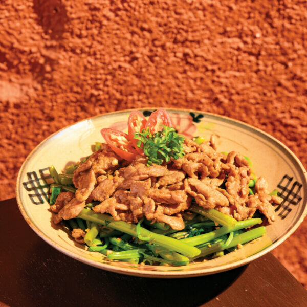 Stir-Fried Beef with Water Spinach